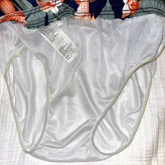 Abercrombie and fitch swim trunks size S - Picture 6 of 8